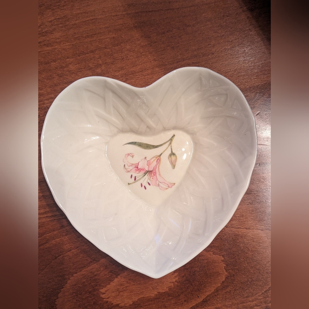 Belleek China Country Trellis heart shaped dish